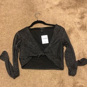 Black & silver sparkly long sleeve crop top!